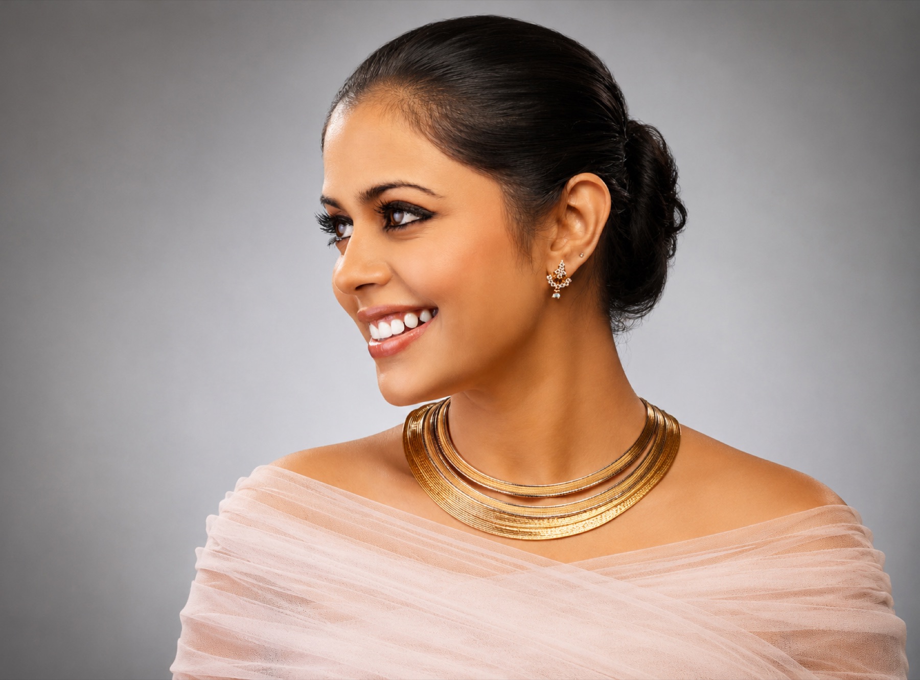 Broad Gold Collar